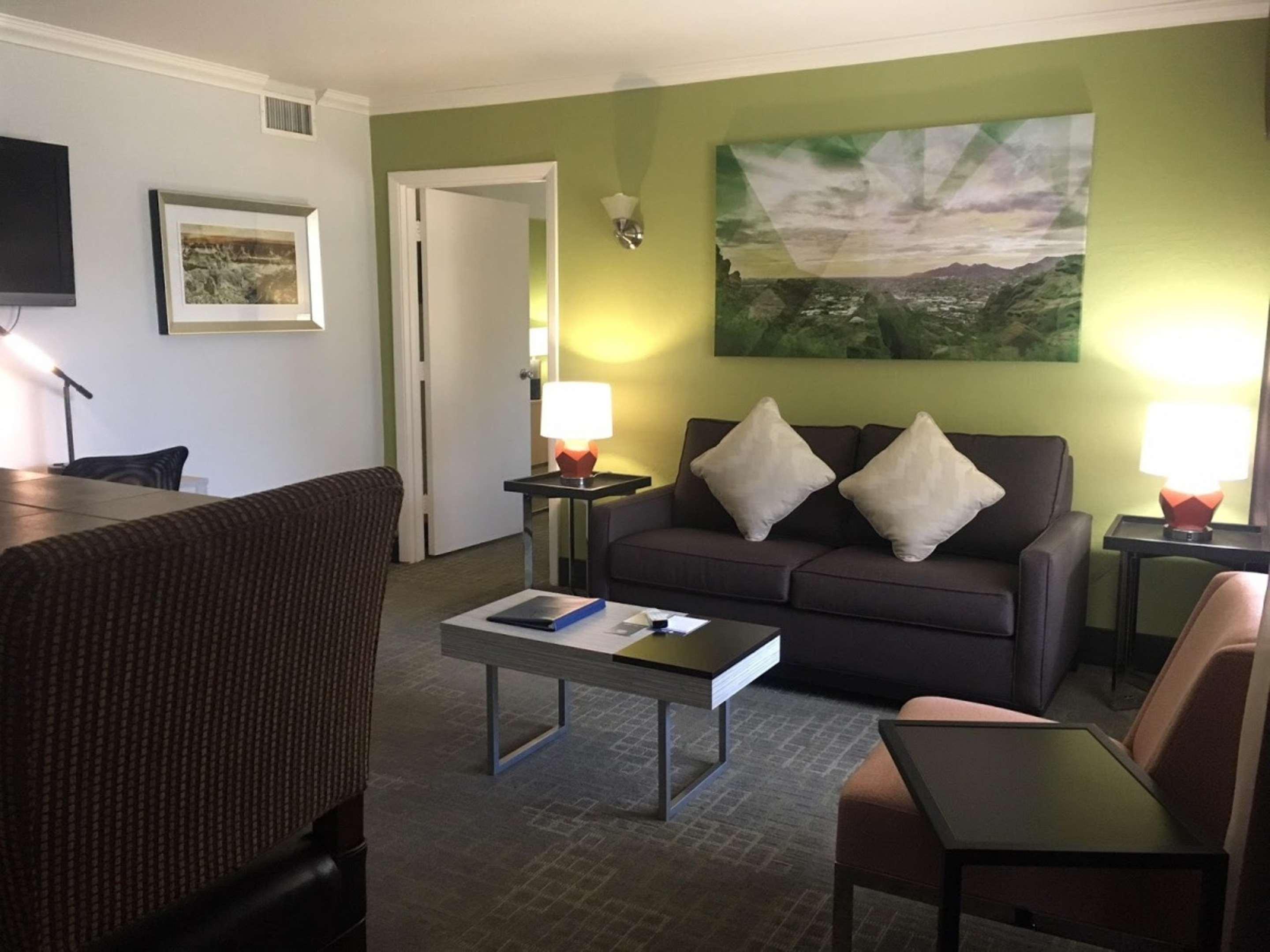 Best Western Innsuites Phoenix Hotel & Suites מראה חיצוני תמונה