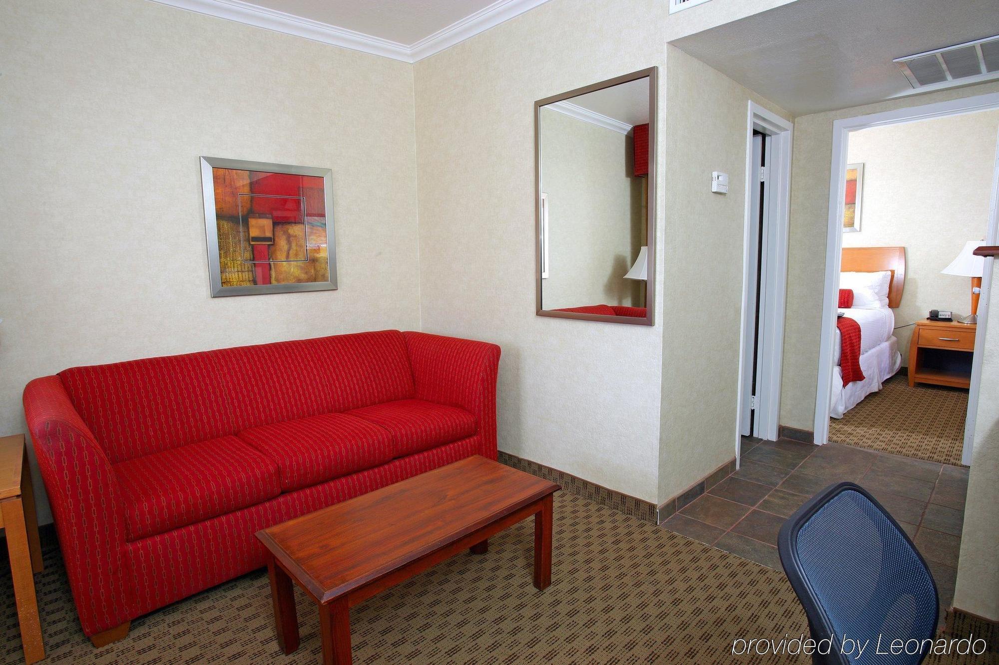 Best Western Innsuites Phoenix Hotel & Suites חדר תמונה