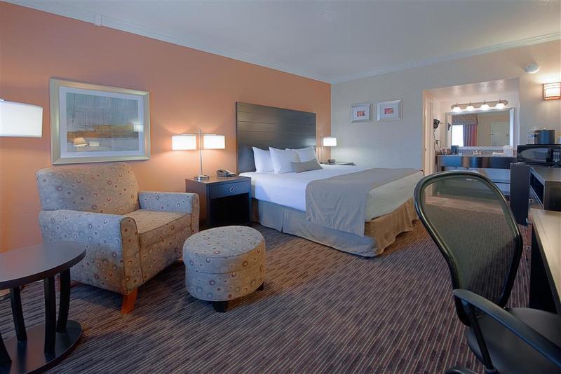 Best Western Innsuites Phoenix Hotel & Suites מראה חיצוני תמונה