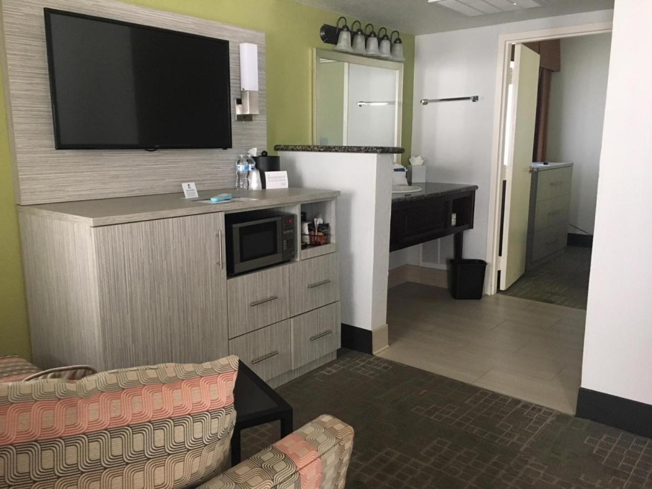Best Western Innsuites Phoenix Hotel & Suites מראה חיצוני תמונה