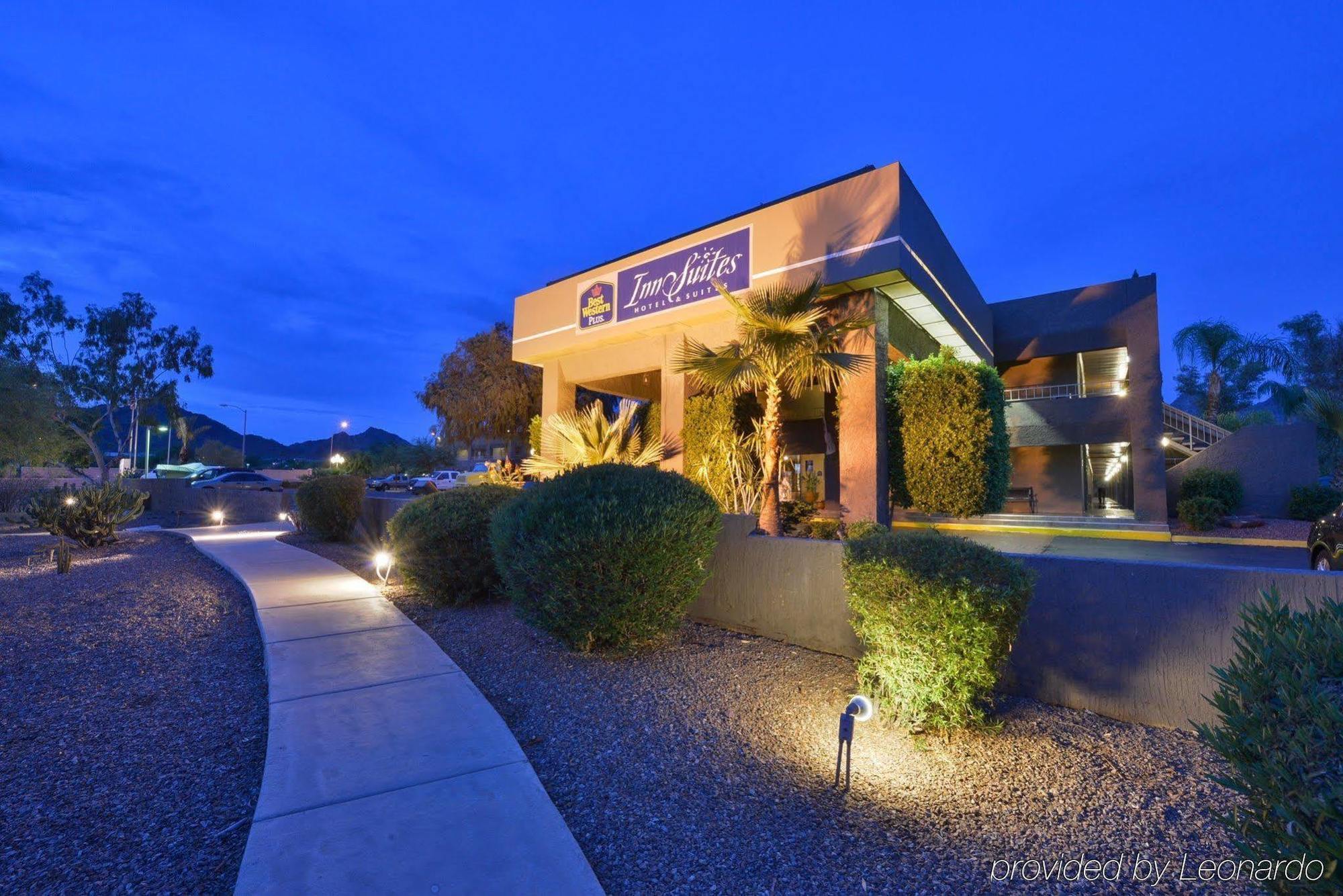 Best Western Innsuites Phoenix Hotel & Suites מראה חיצוני תמונה