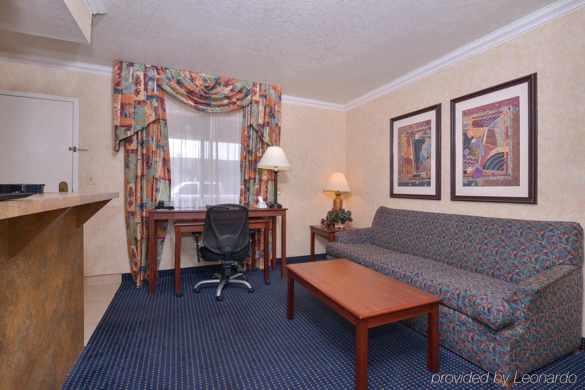 Best Western Innsuites Phoenix Hotel & Suites מראה חיצוני תמונה