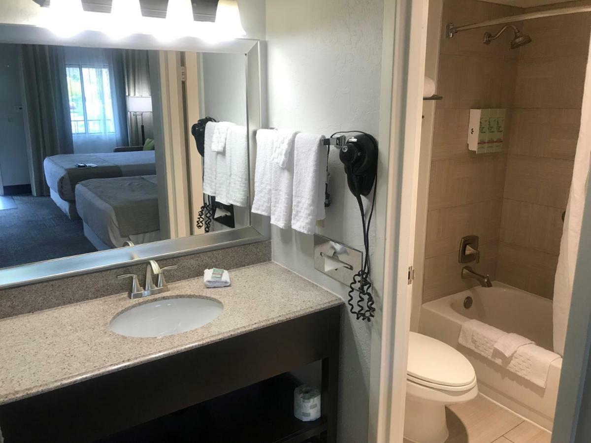 Best Western Innsuites Phoenix Hotel & Suites מראה חיצוני תמונה
