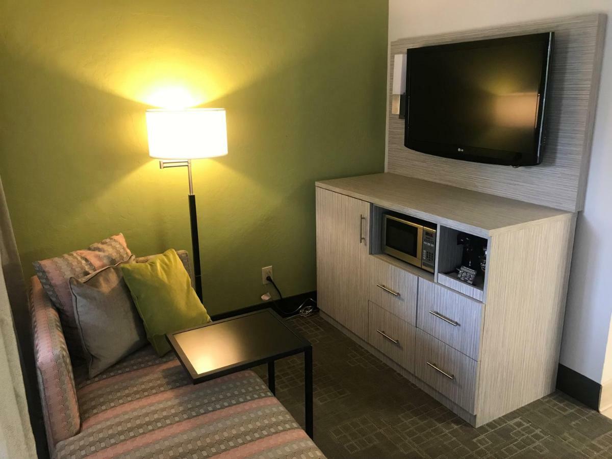 Best Western Innsuites Phoenix Hotel & Suites מראה חיצוני תמונה